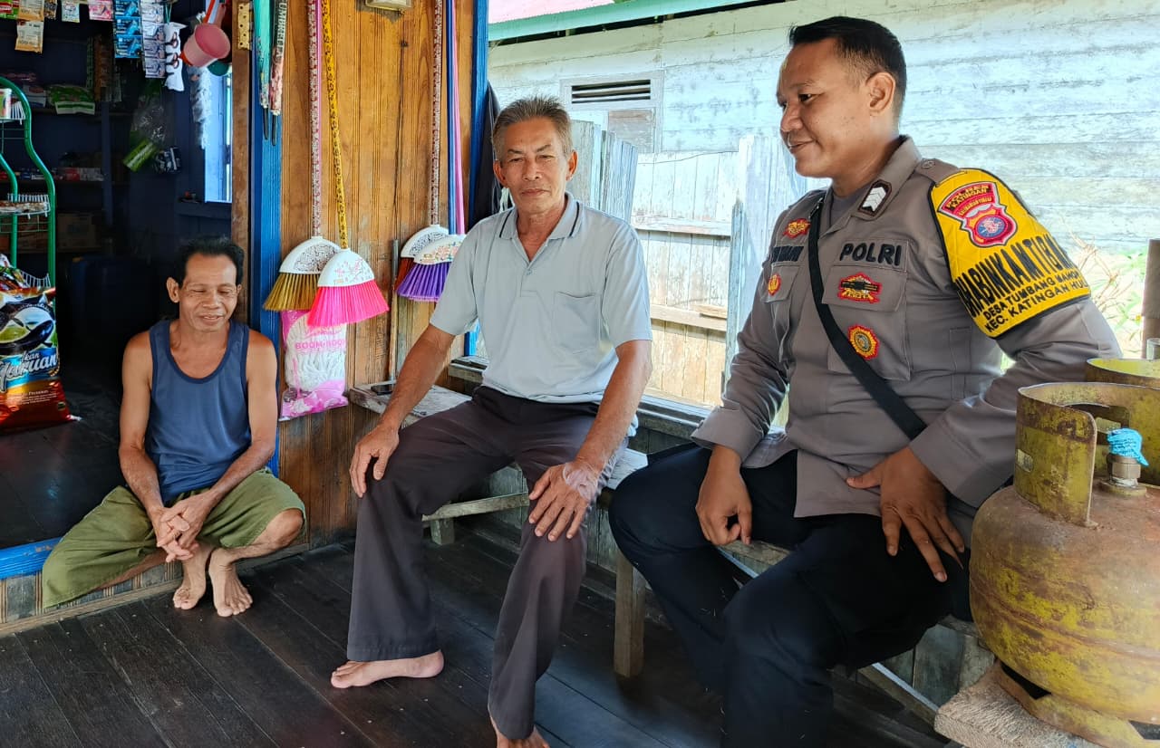 BHABINKAMTIBMAS POLSEK KATINGAN HULU MELAKSANAKAN SAMBANG KEPADA WARGA MASYARAKAT