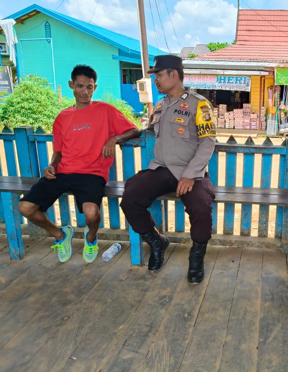 Sambang Kamtibmas Polsek Marikit laksanakan giat sambang ke warga.