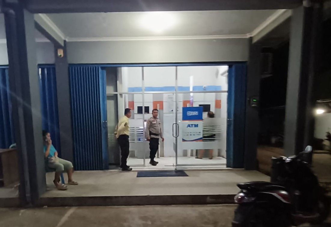 Polsek Bulik Patroli Sambangi Satpam Bank BRI
