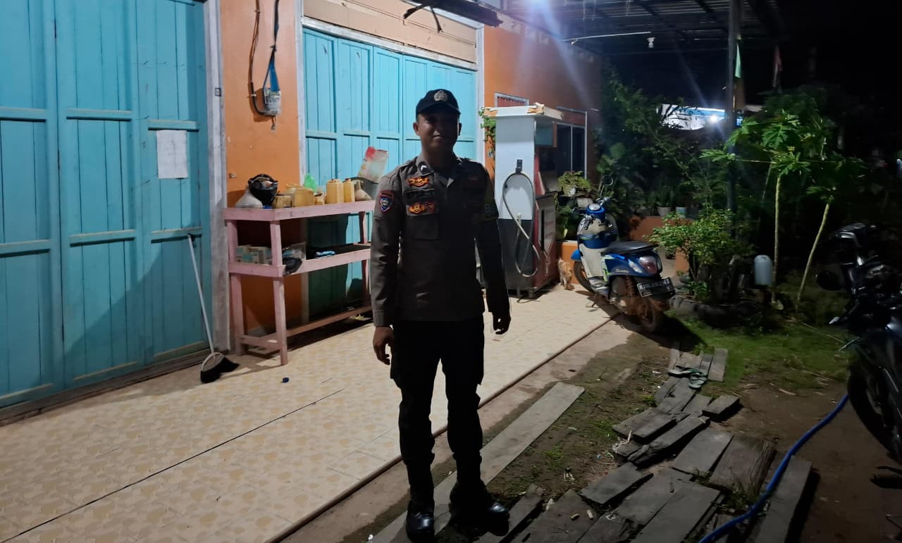 Hadir Di Tengah Masyarakat, Polsek Lamandau Patroli Dialogis Malam Cegah Gangguan Kamtibmas