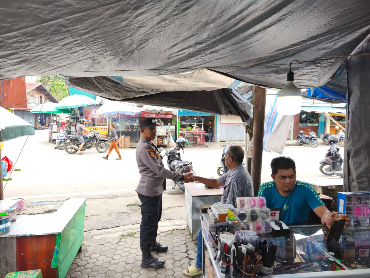 Secara Humanis, Polsek Teweh Tengah Sosialisasikan Germas Kepada Masyarakat di Wilayah Hukum Teweh Tengah