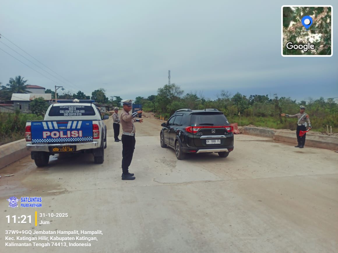 Satlantas Polres Katingan Pasang Spanduk Himbauan Rawan Laka Lantas, Ajak Masyarakat Tertib Berlalu Lintas