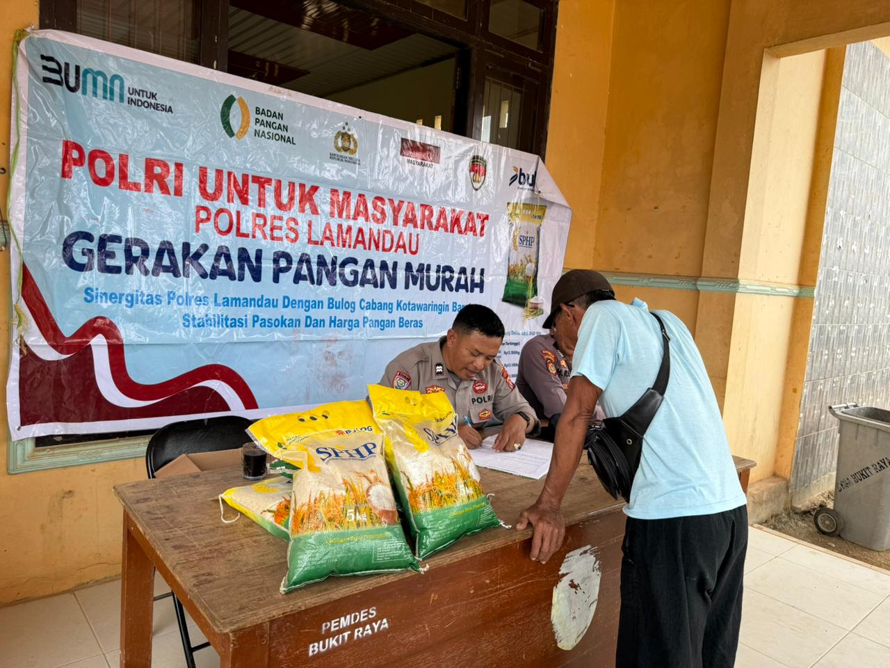 Polres Lamandau Gelar Pasar Beras Murah Untuk masyarakat