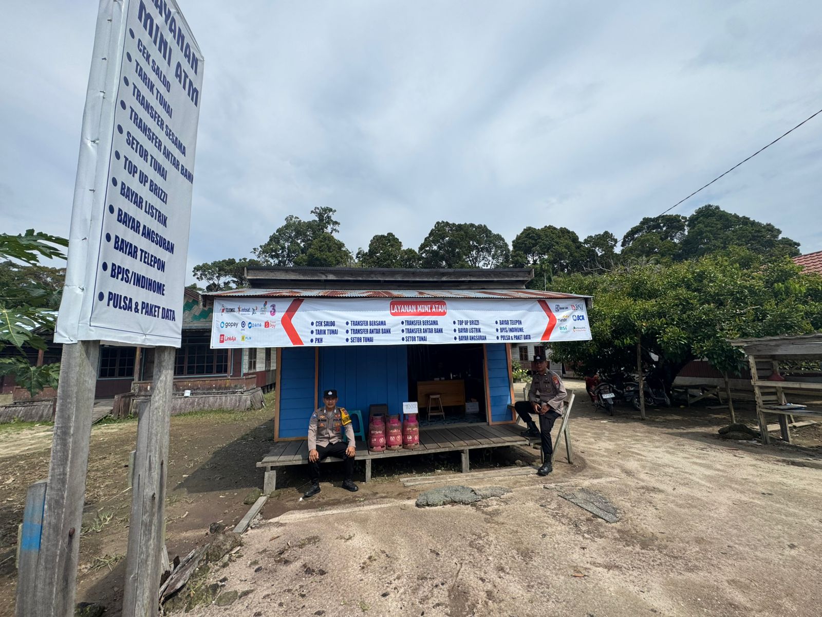 Patroli Dialogis, Polsek Tewang Sangalang Garing dan Pulau Malan Sampaikan Imbauan Kepada Warga.