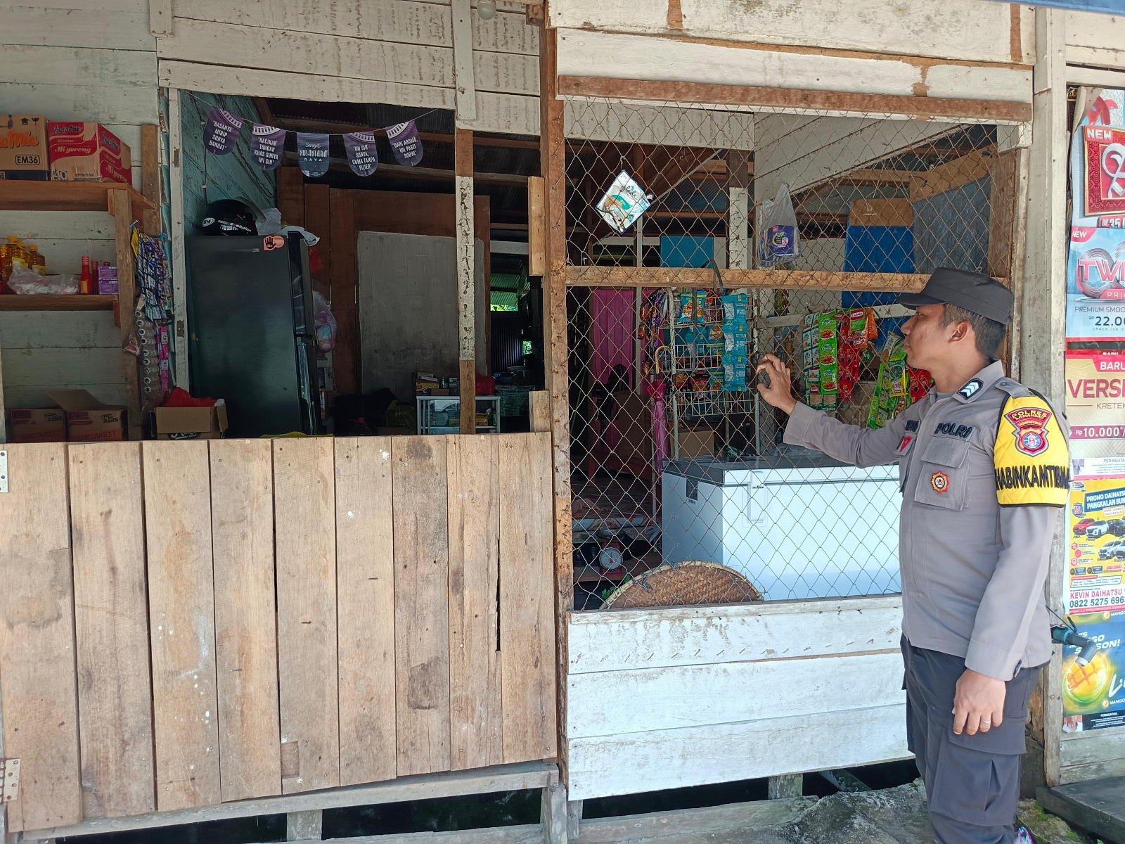 Piket Polsek Delang Silaturahmi Ke Masyarakat