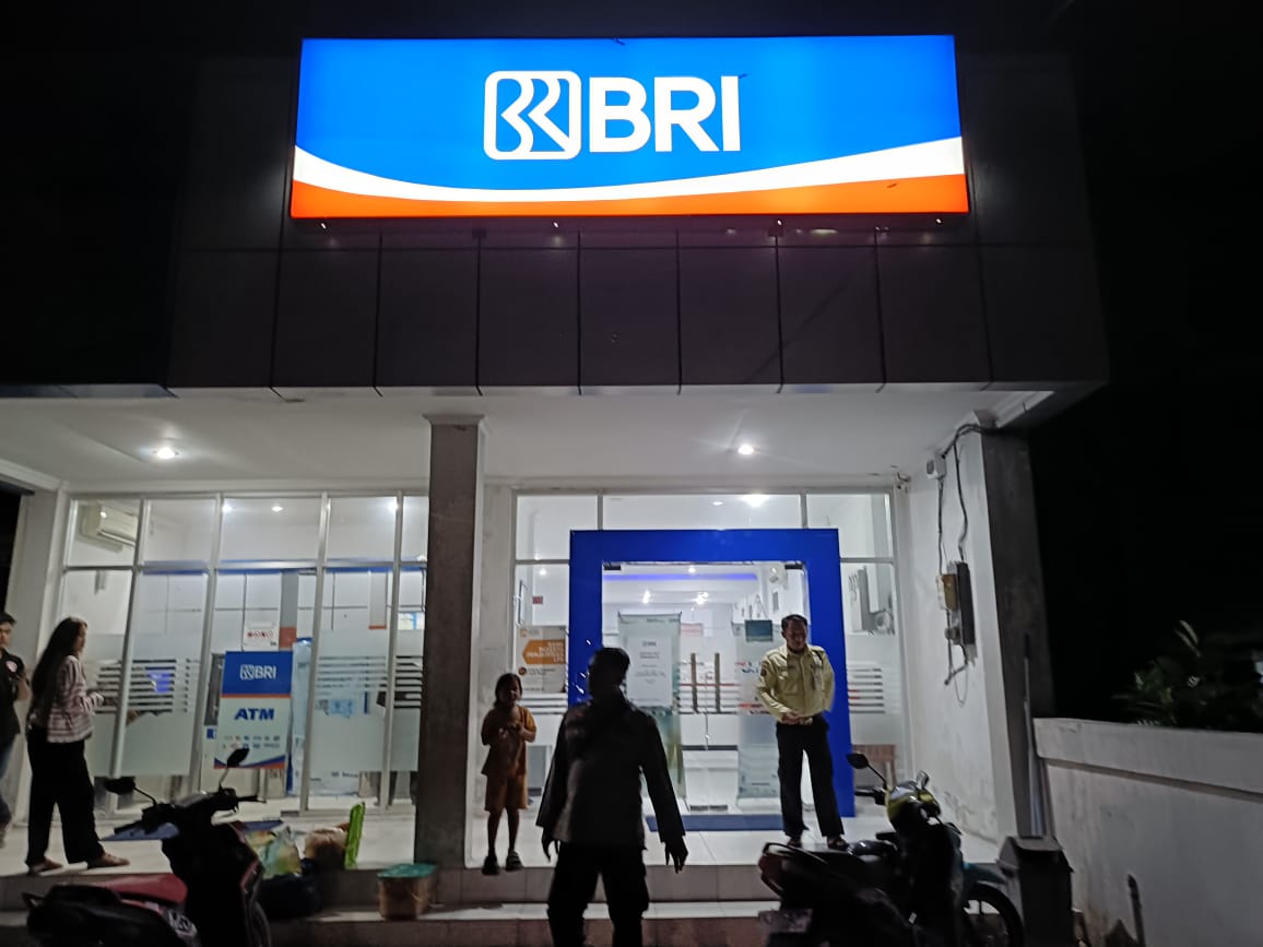 Polsek Bulik Patroli Sambangi Satpam Bank BRI