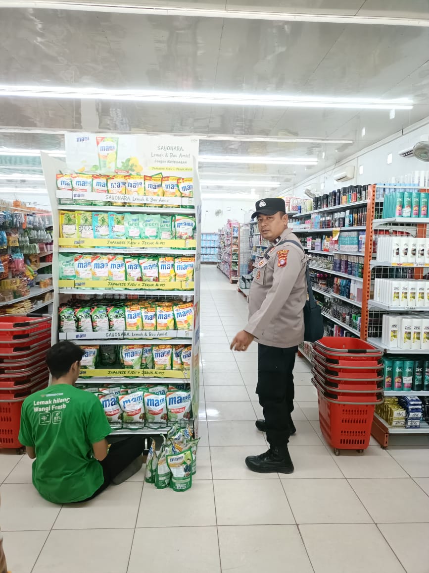 Patroli Polsek Bulik Sambangi Toko Modern, Cegah Aksi Kejahatan