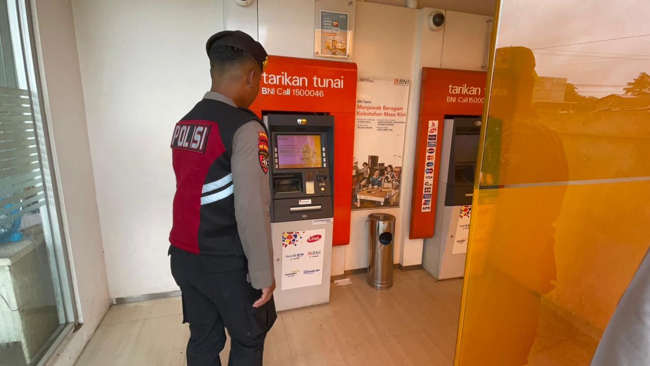Piket Samapta melaksanakan Patroli di Objek-objek Vital Bank ATM