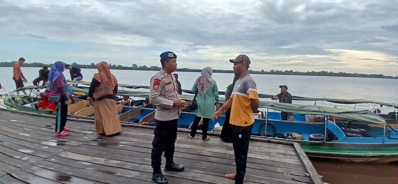 Antisipasi Penyebaran Narkoba Di Wilayah Pegatan Das Katingan, Komandan Kapal XVIII-1002 Berikan Edukasi dan Himbauan