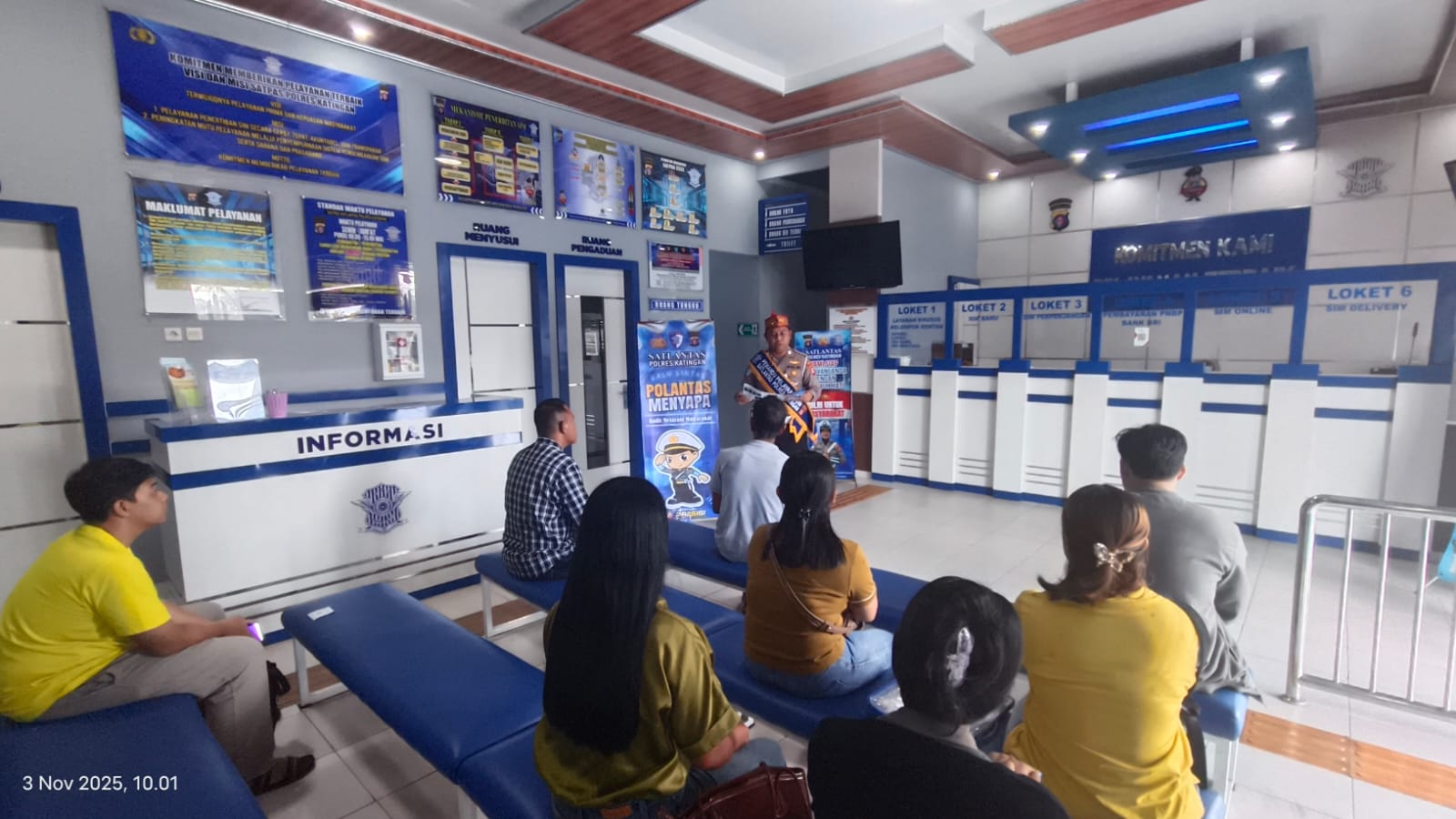 Polantas Menyapa Satpas Polres Katingan Lakukan Pendampingan Pemohon SIM