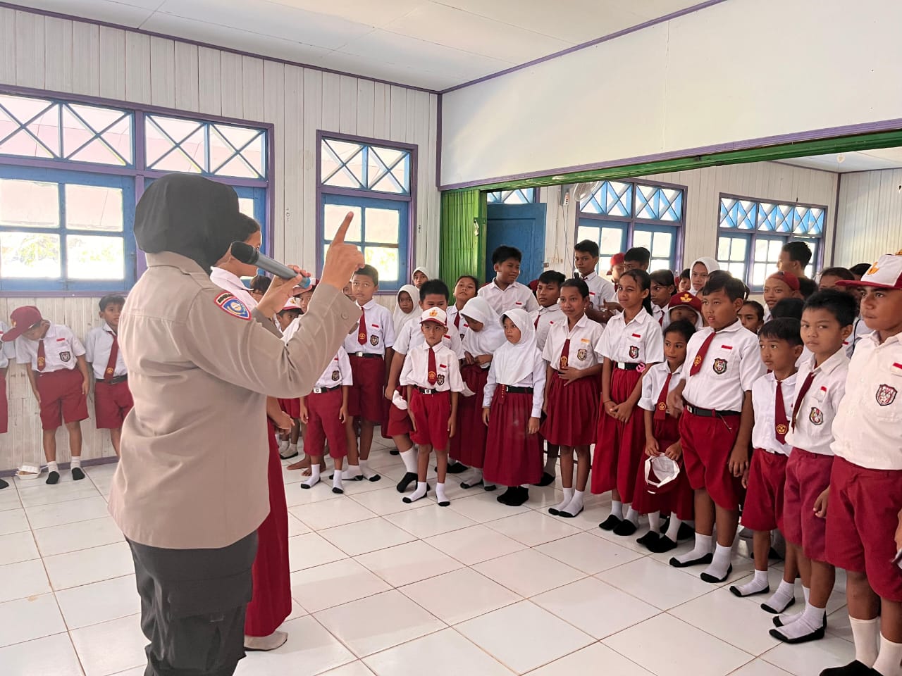 Sat Binmas Polres Lamandau Gelar Sosialisasi di SDN Tamiang, Tekan Maraknya Kenakalan Anak