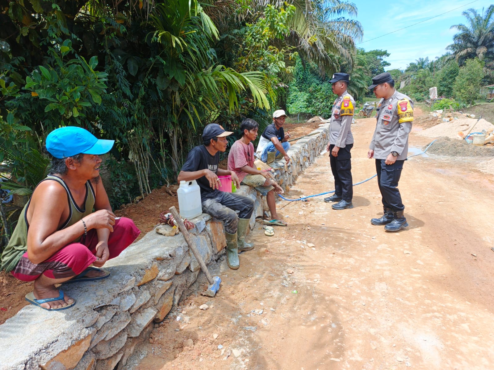 Piket Polsek Lamandau Sosialisasikan Penanggulangan Premanisme Berkedok Ormas