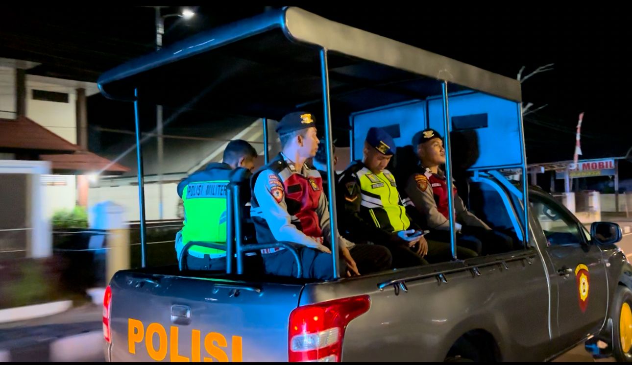 Cegah Gangguan Kamtibmas Dan Balap Liar, Ditsamapta Polda Kalteng Gelar Patroli Perintis Presisi Dalam Rangka KRYD