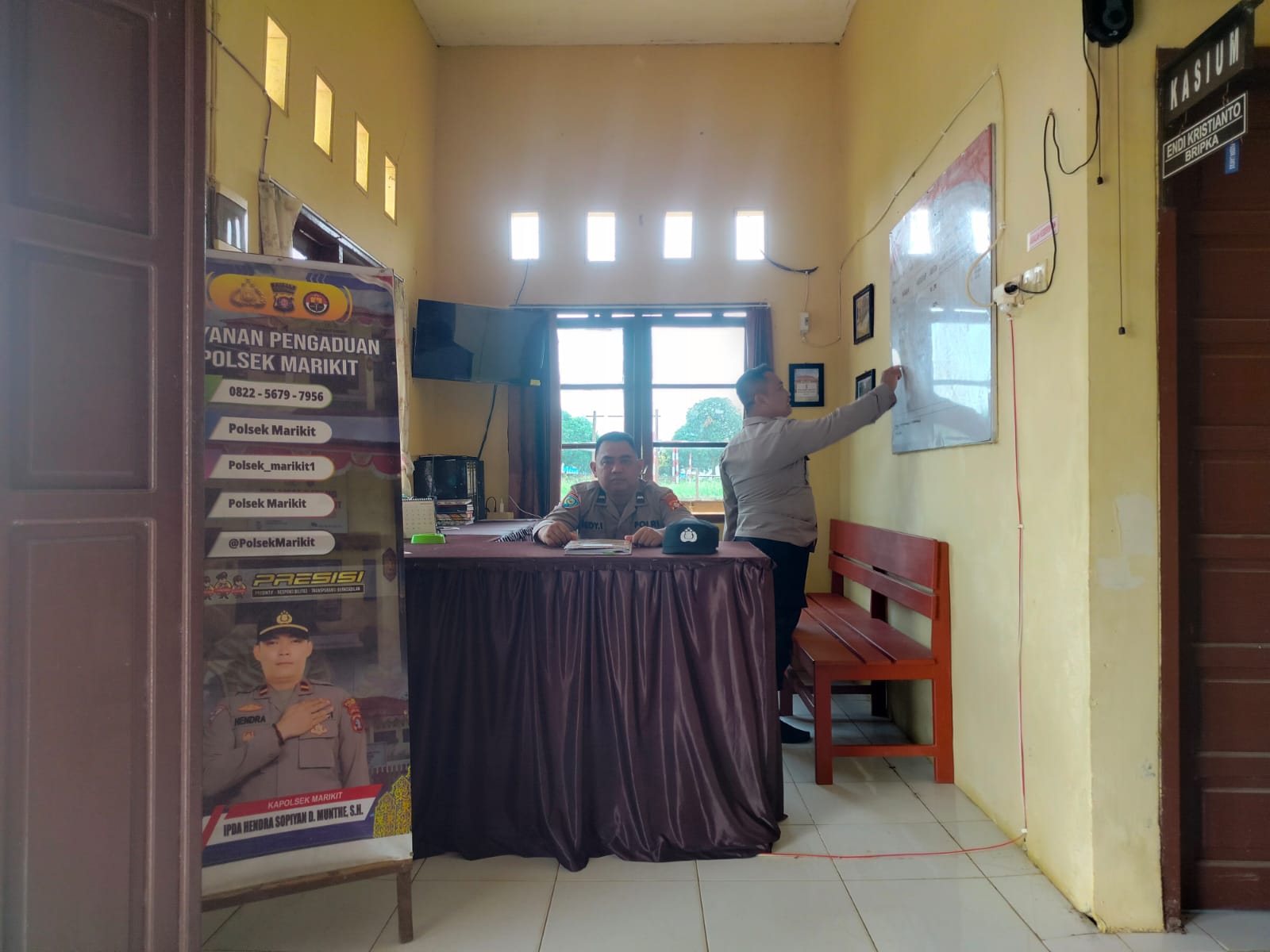 Tingkatkan Keamanan Penjagaan Mako, Personil Polsek Marikit Stand by di Mako.