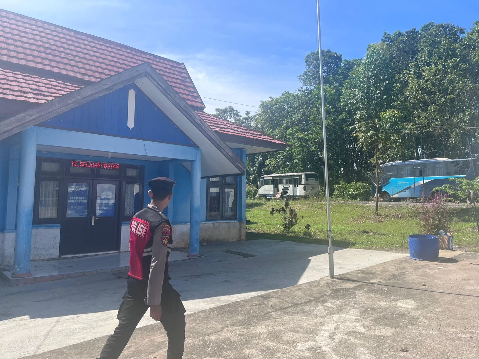 Personel Samapta Polres Lamandau Laksanakan Patroli dan Sambang Warga Guna Ciptakan Situasi Kamtibmas Kondusif