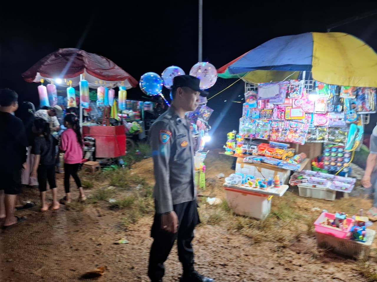 Hadir Di Tengah Masyarakat, Polsek Lamandau Patroli Dialogis Malam Cegah Gangguan Kamtibmas