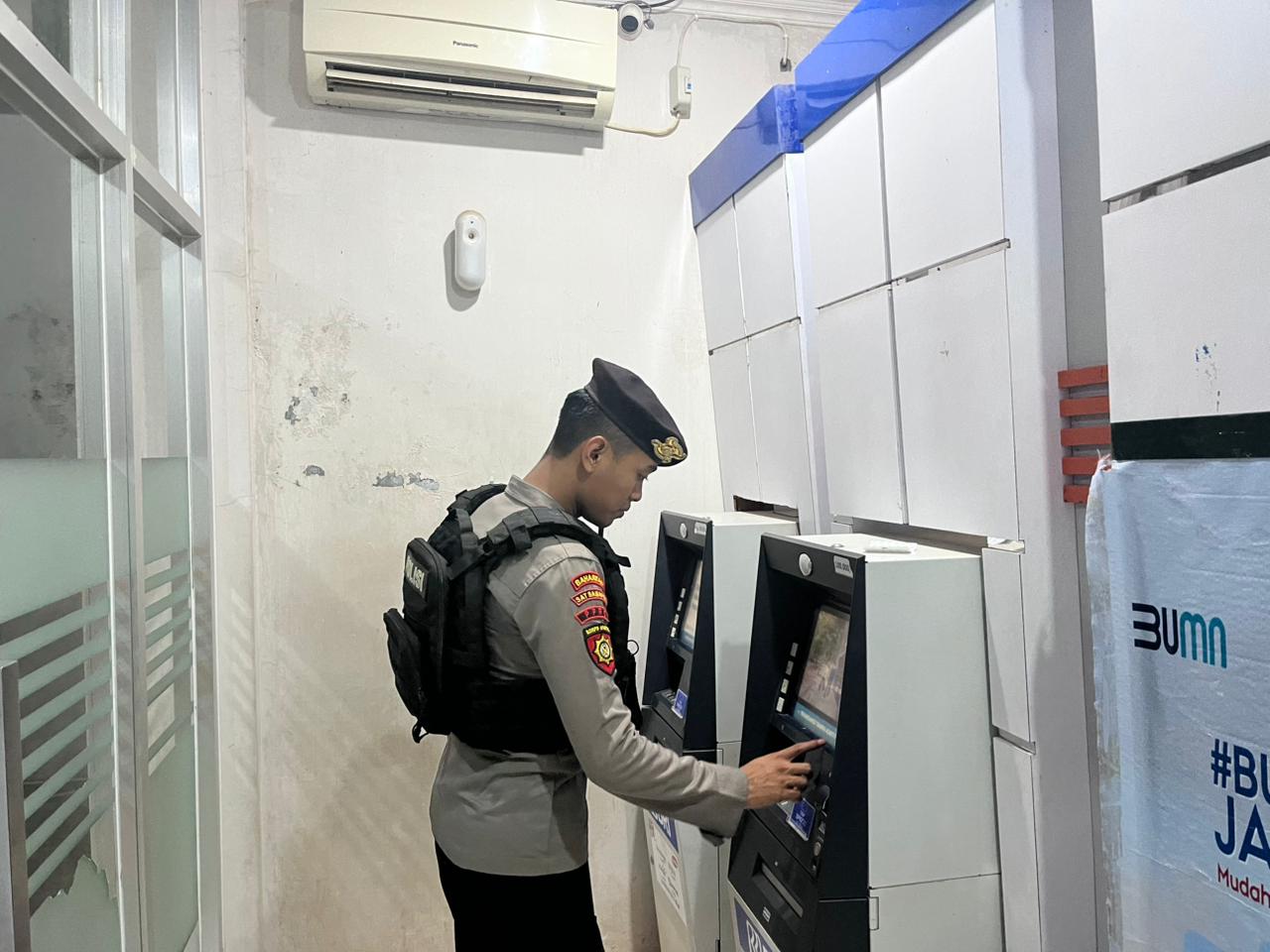 Piket Samapta melaksanakan Patroli di Objek-objek Vital Bank ATM