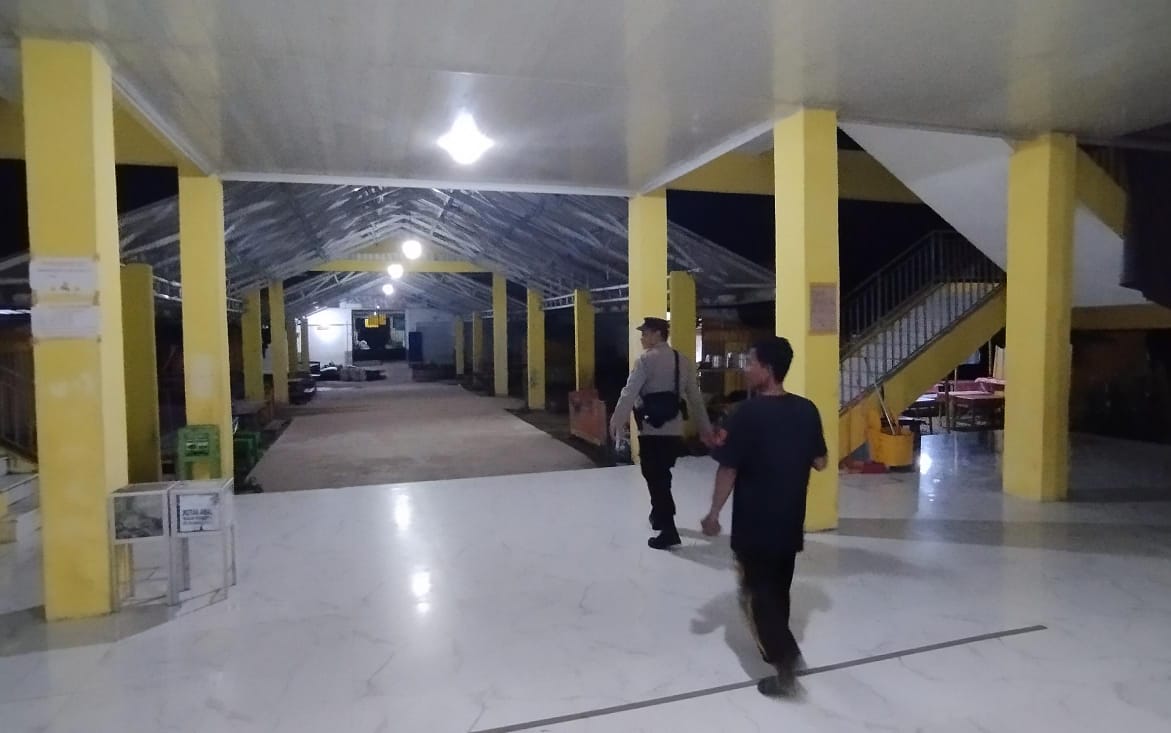 Piket Polsek laksanakan Patroli di Pasar di Wilkum Polsek Bulik