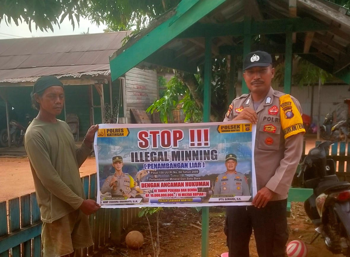 Bhabinkamtibmas Desa Tumbang Jala Sosialisasi tentang larangan Illegal Mining.