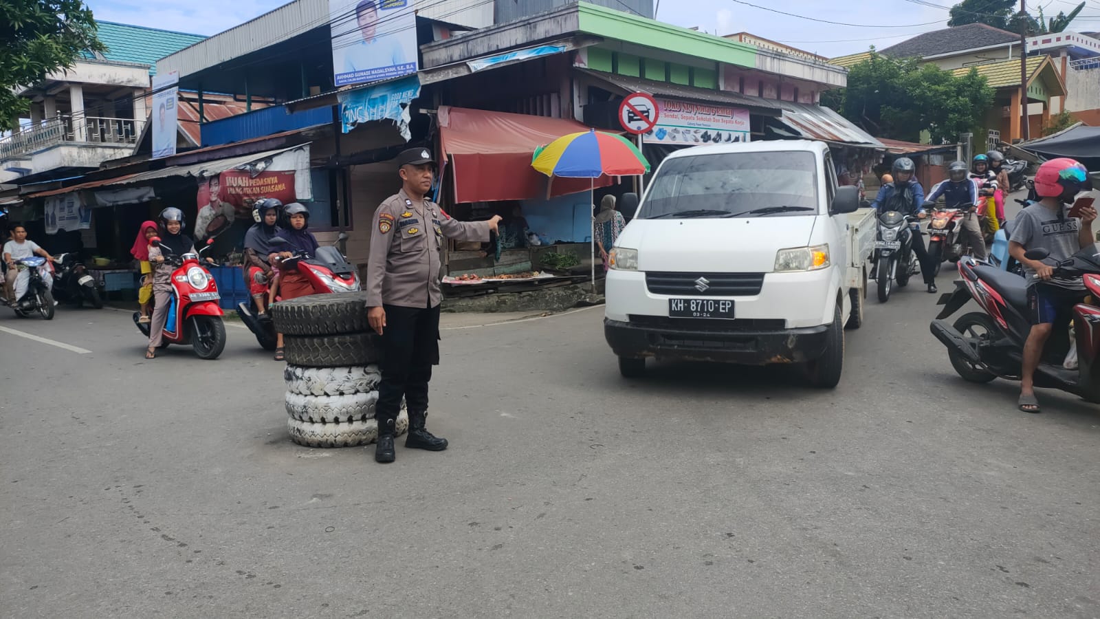 Ciptakan Situasi Kamtibmas Yang Kondusif Di Wilayah Hukum Teweh Tengah, Polsek Teweh Tengah Laksanakan Patroli Kamtibmas