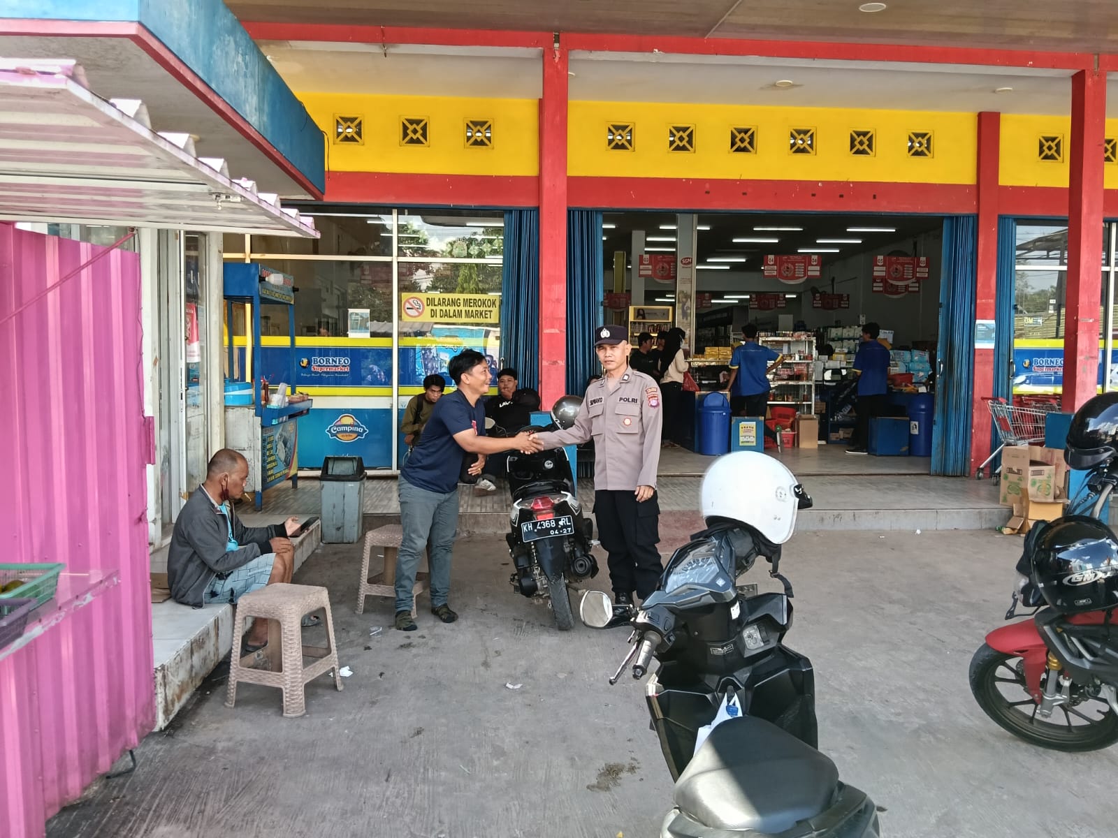 Patroli Polsek Bulik Sambangi Toko Modern, Cegah Aksi Kejahatan