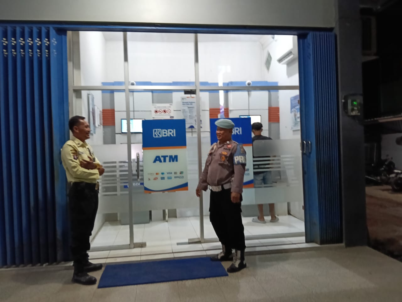 Piket Malam Polsek Bulik Patroli ke Perbankan (ATM) diwilkum Polsek Bulik