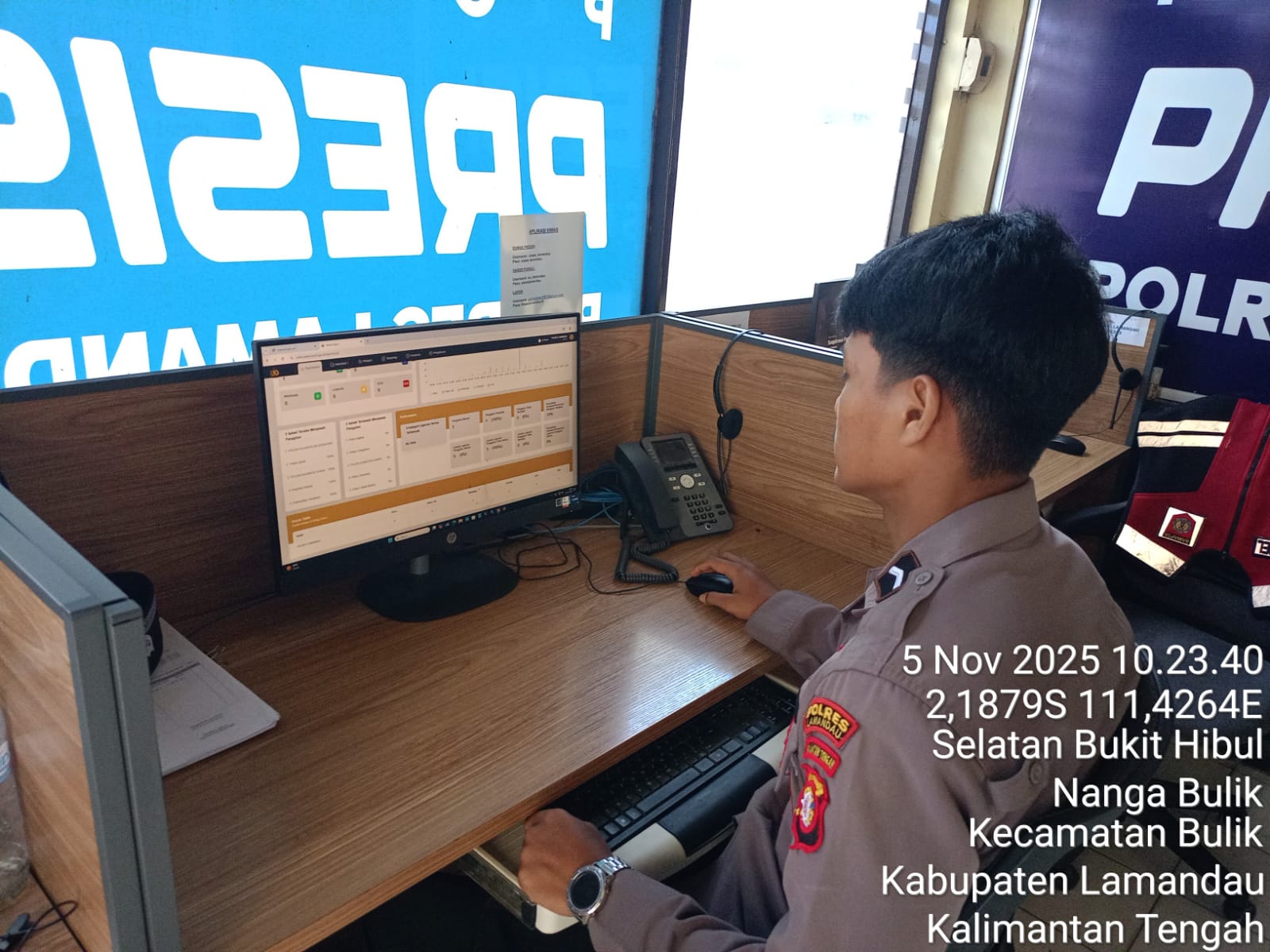Piket Call Center 110 Polres Lamandau Terima dan Tindaklanjuti Laporan Masyarakat Secara Cepat dan Responsif
