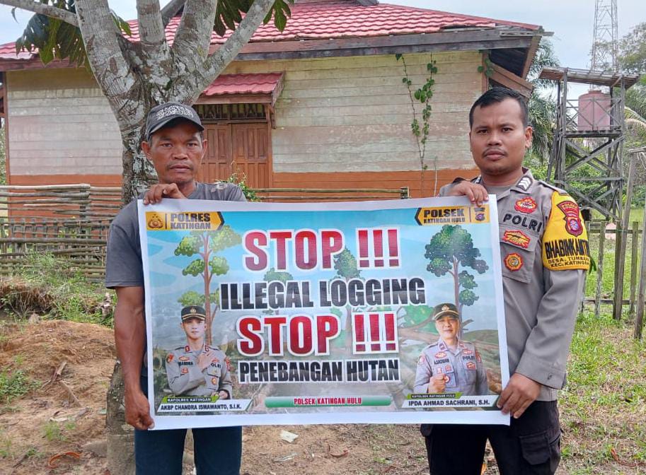 Upaya Pencegahan Penebangan Hutan secara Liar (Ilegal Logging), Bhabinkamtibmas sosialisasi kepada masyarakat.