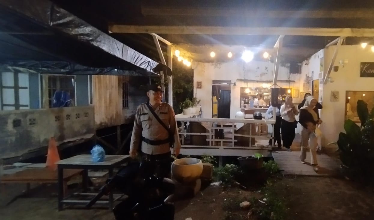 Piket Polsek Bulik melaksanakan sambang dan Silaturahmi kemasyarakat