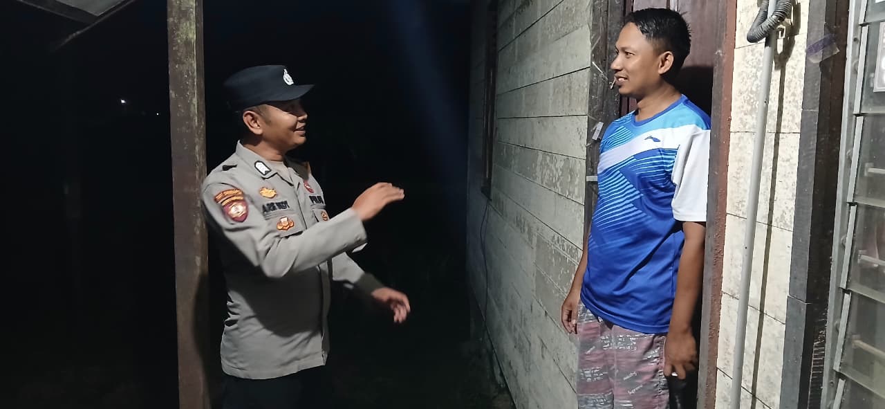 Personel Polsek lamandau melaksanakan sambang kerumah warga