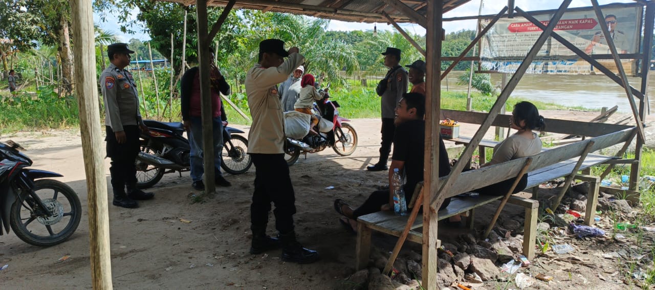Tingkatkan Sitkamtibmas yang Kondusif ,Polsek Marikit laksanakan Patroli ke Obvit dan pemukiman warga.