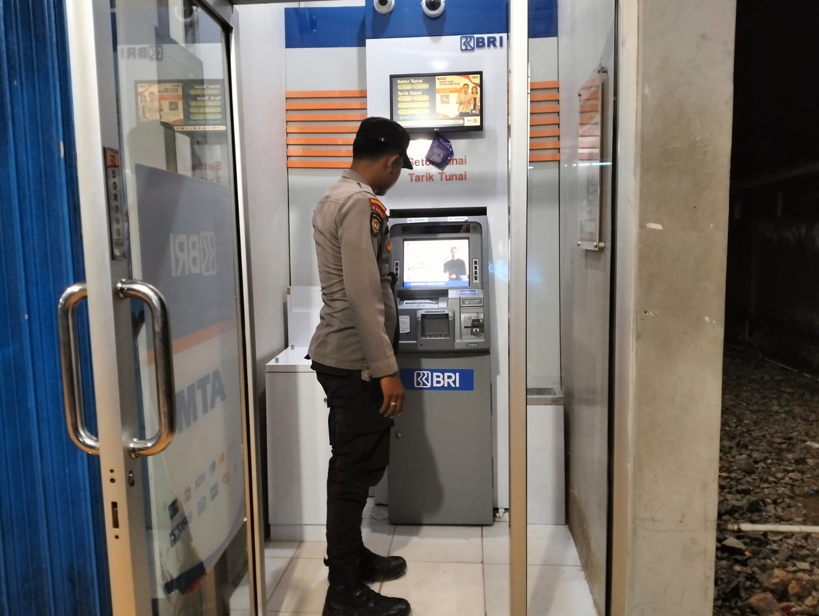 Piket Polsek Patroli dimalam hari ke Perbankan Atm