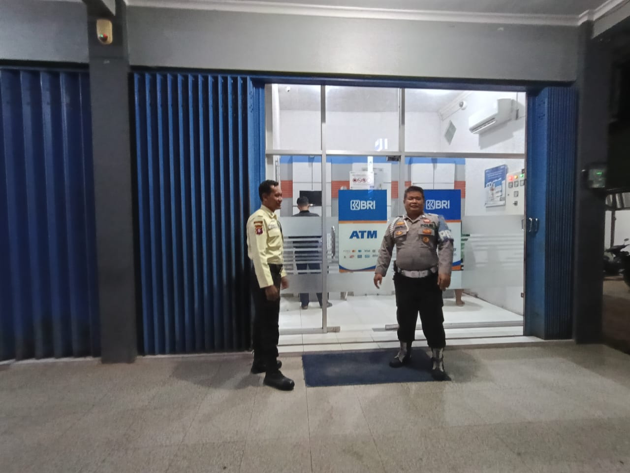 Piket Malam Polsek Bulik Patroli ke Perbankan (ATM) diwilkum Polsek Bulik