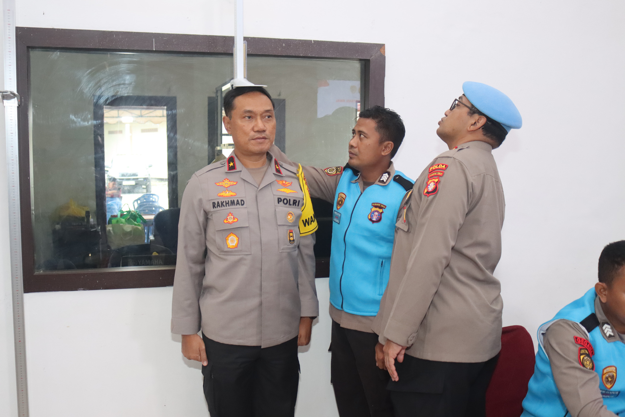 Tinjau Rikmin Awal Penerimaan Bintara Brimob Polri di Polda Kalteng, Wakapolda Pastikan Panitia Profesional dan BETAH