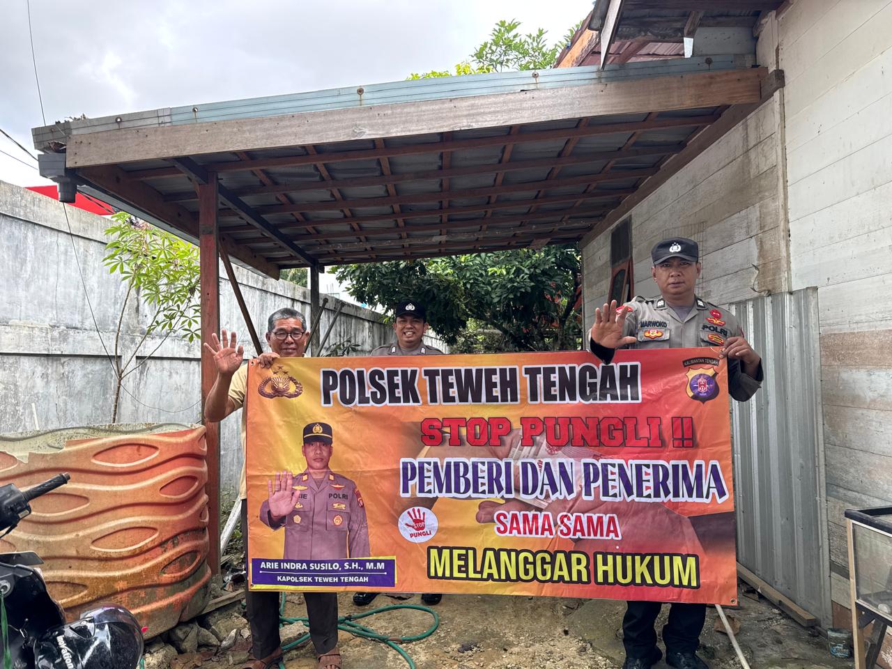 Putus Tindak Pelanggaran Pungli, Personel Polsek Teweh Tengah Himbau Stop Pungli ke Warga