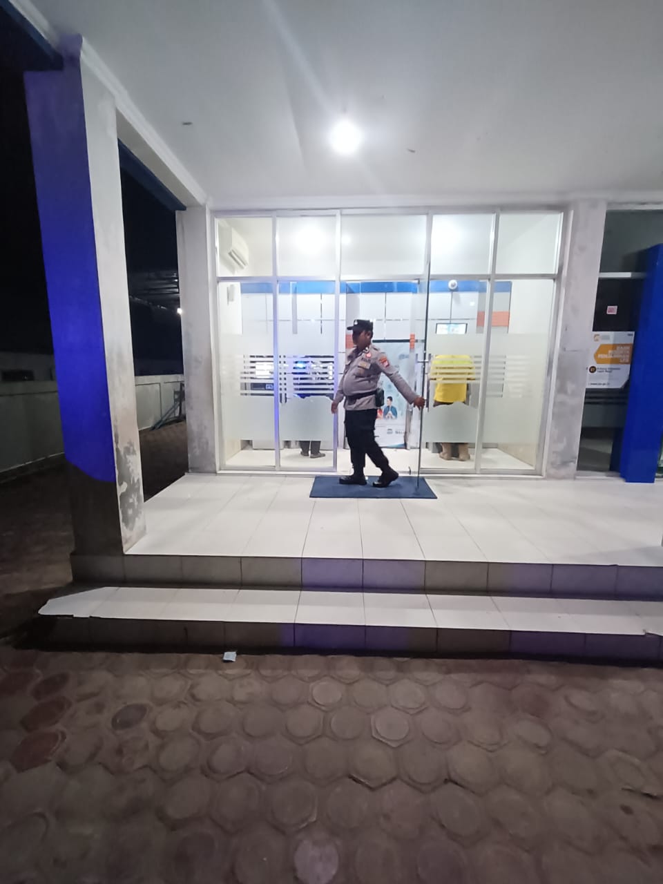 Piket Malam Polsek Bulik Patroli ke Perbankan (ATM) diwilkum Polsek Bulik