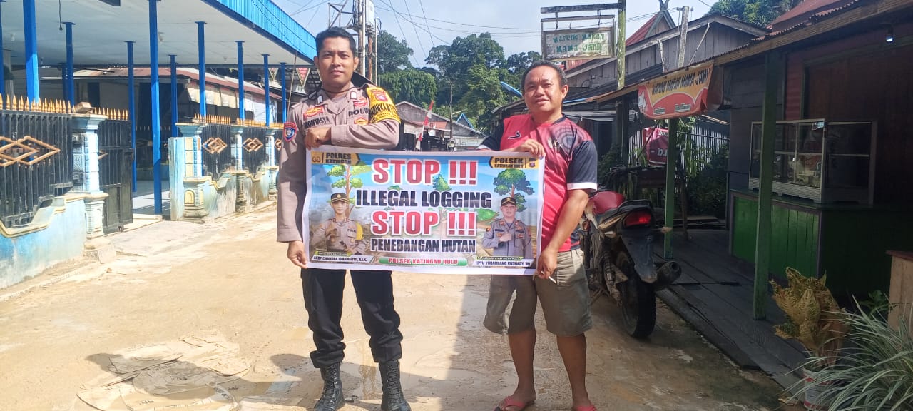 Upaya Pencegahan Penebangan Hutan secara Liar (Ilegal Logging), Bhabinkamtibmas sosialisasi kepada masyarakat.