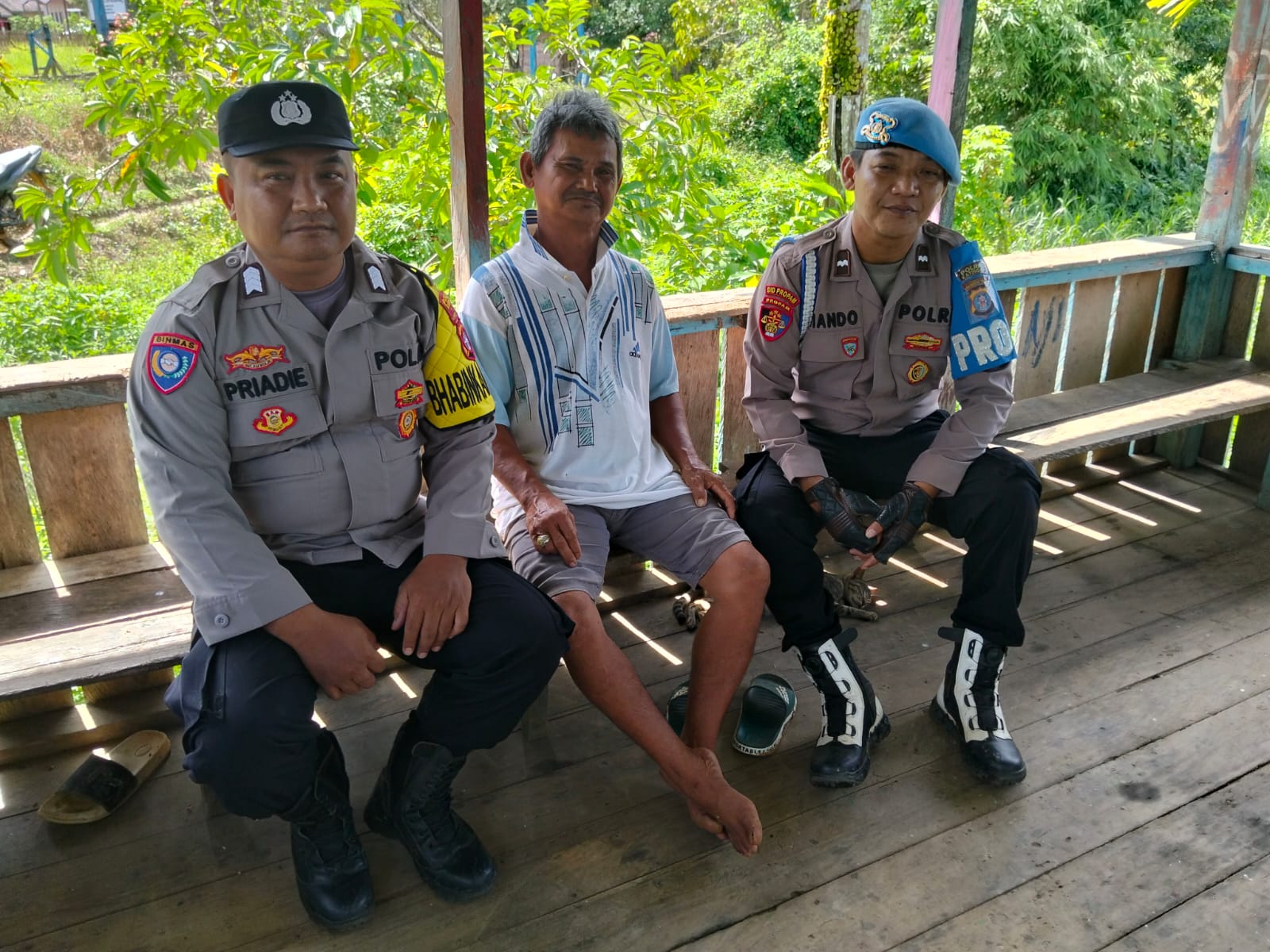 Upaya Pencegahan Kebakaran Hutan dan Lahan di Kecamatan Katingan Hulu dan Bukit Raya, Bhabinkamtibmas sosialisasi kepada masyarakat.