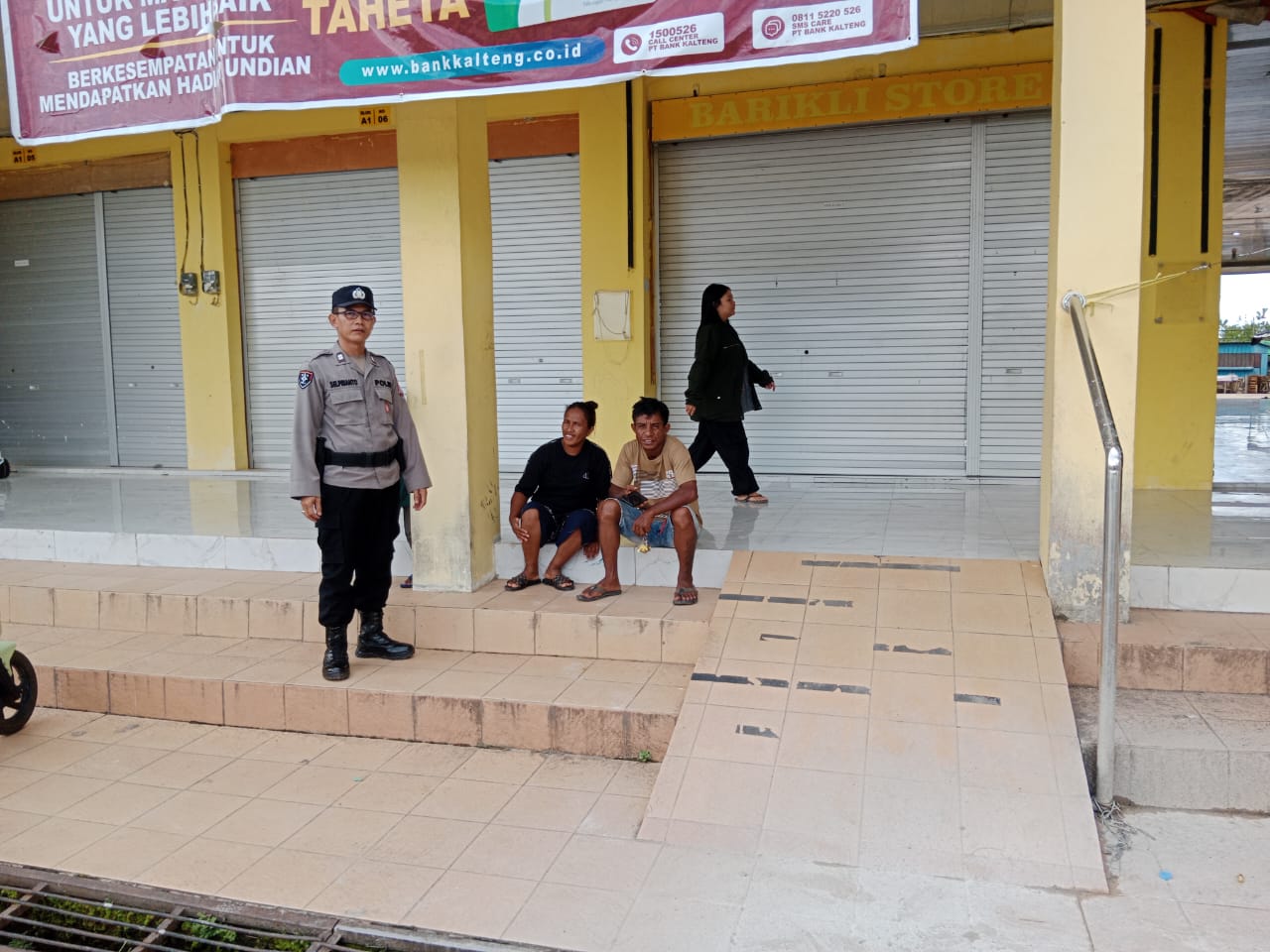 Piket Polsek Bulik melaksanakan sambang dan Silaturahmi kemasyarakat