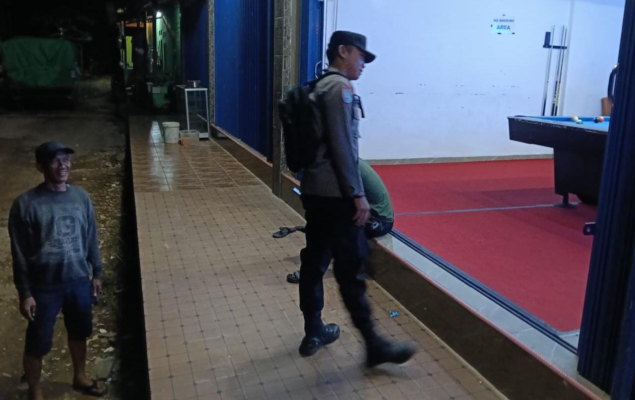 Hadir Di Tengah Masyarakat, Polsek Lamandau Patroli Dialogis Malam Cegah Gangguan Kamtibmas