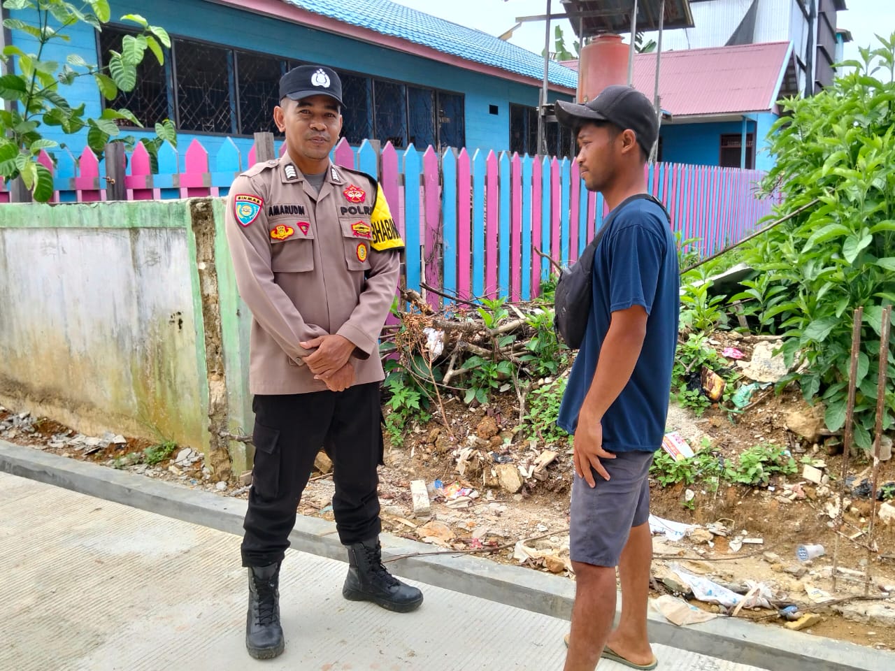 Cooling System Bhabinkamtibmas Polsek Marikit Sambang dan Sosialisasi untuk Wujudkan Situasi Kondusif.