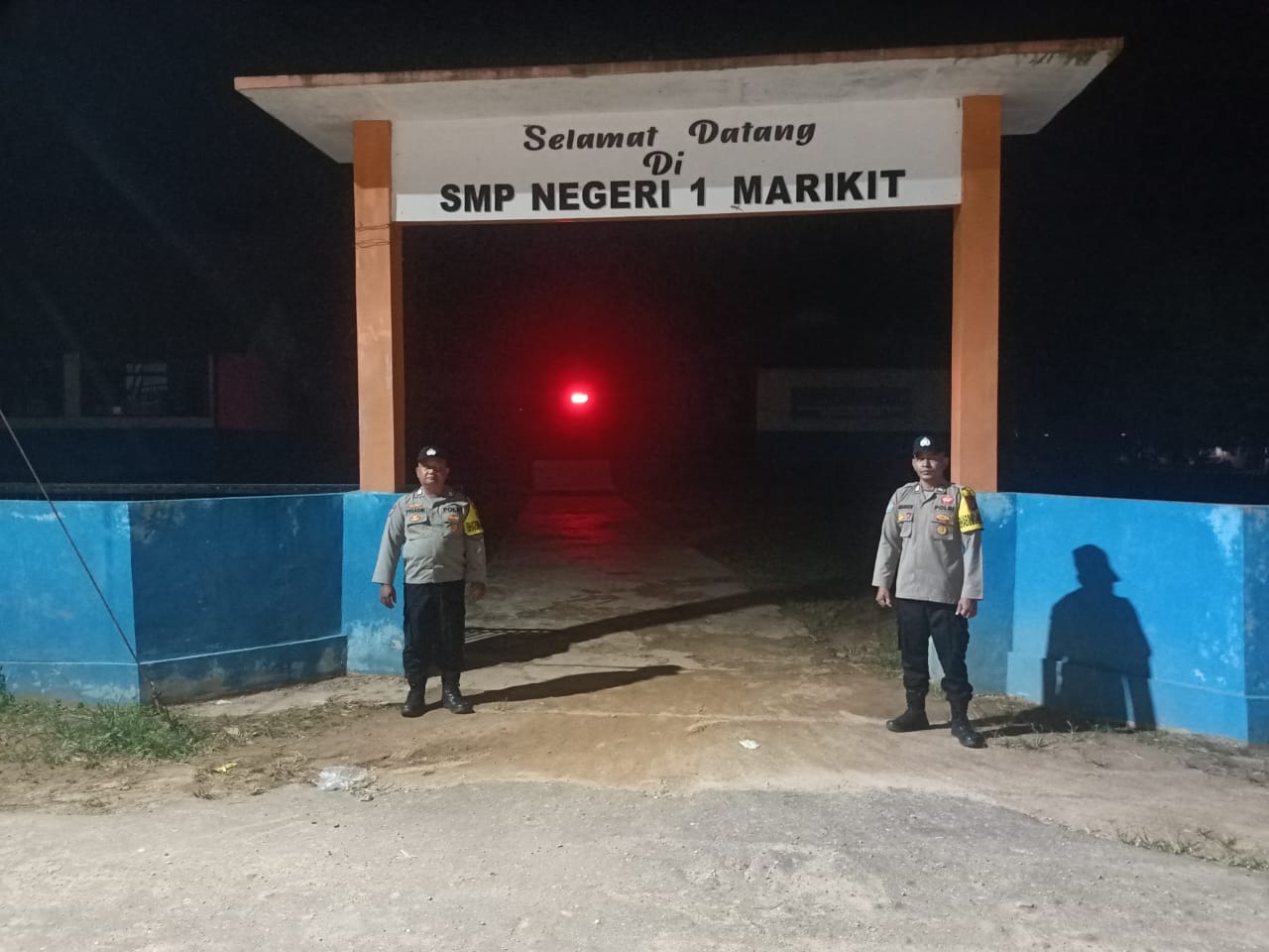 Patroli Malam Sambil Mengimbau Kamtibmas Kepada Warga.