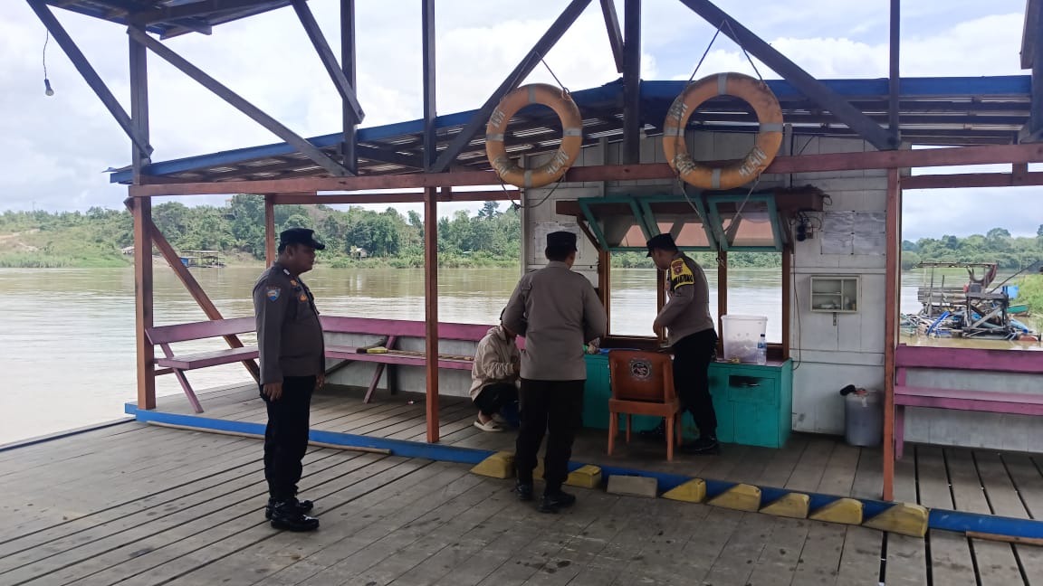 Patroli Dialogis, Polsek Tewang Sangalang Garing dan Pulau Malan Sampaikan Imbauan Kepada Warga.