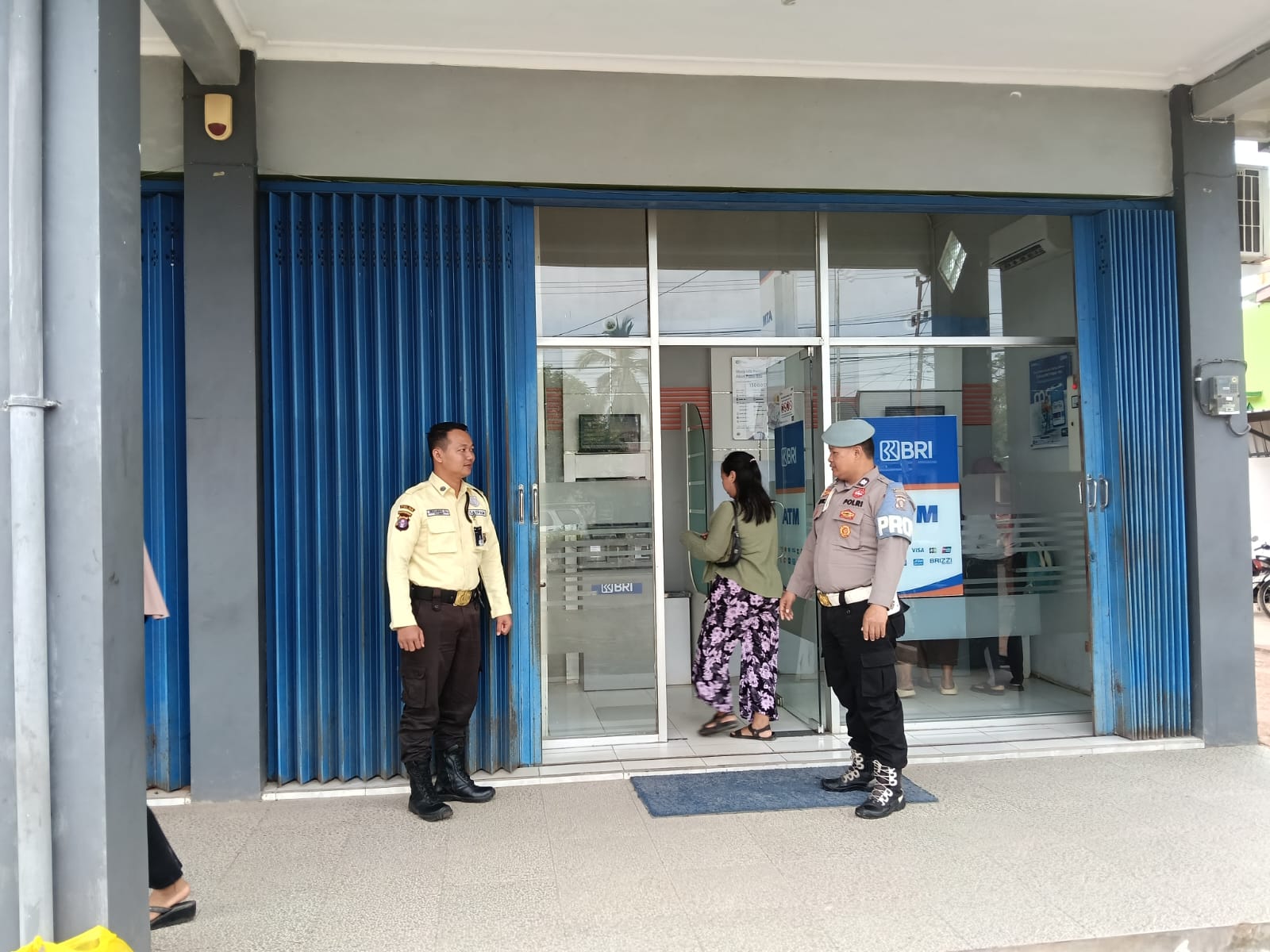 Piket Malam Polsek Bulik Patroli ke Perbankan (ATM) diwilkum Polsek Bulik