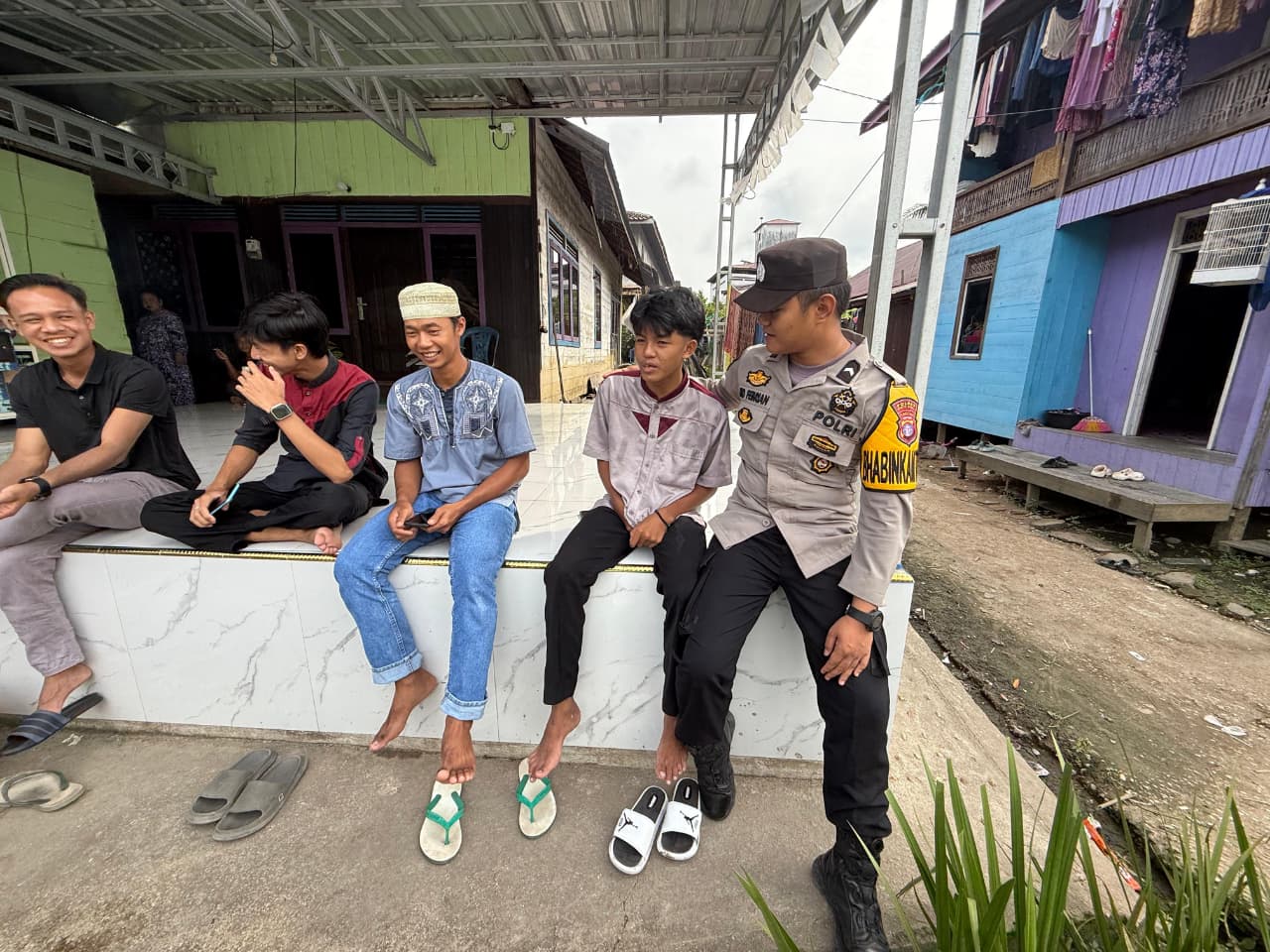 *Polsek Montallat *Melaksanakan Pengamanan Ibadah Sholat Jum’at Diwilkum Montallat **