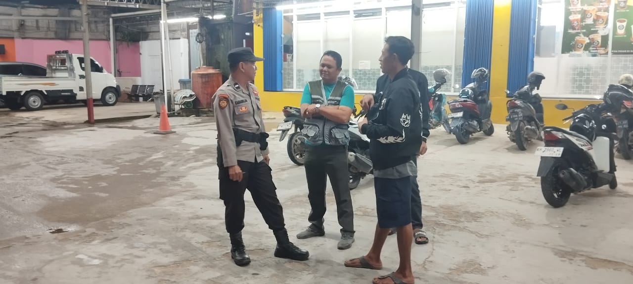 Piket Polsek Bulik melaksanakan sambang dan Silaturahmi kemasyarakat