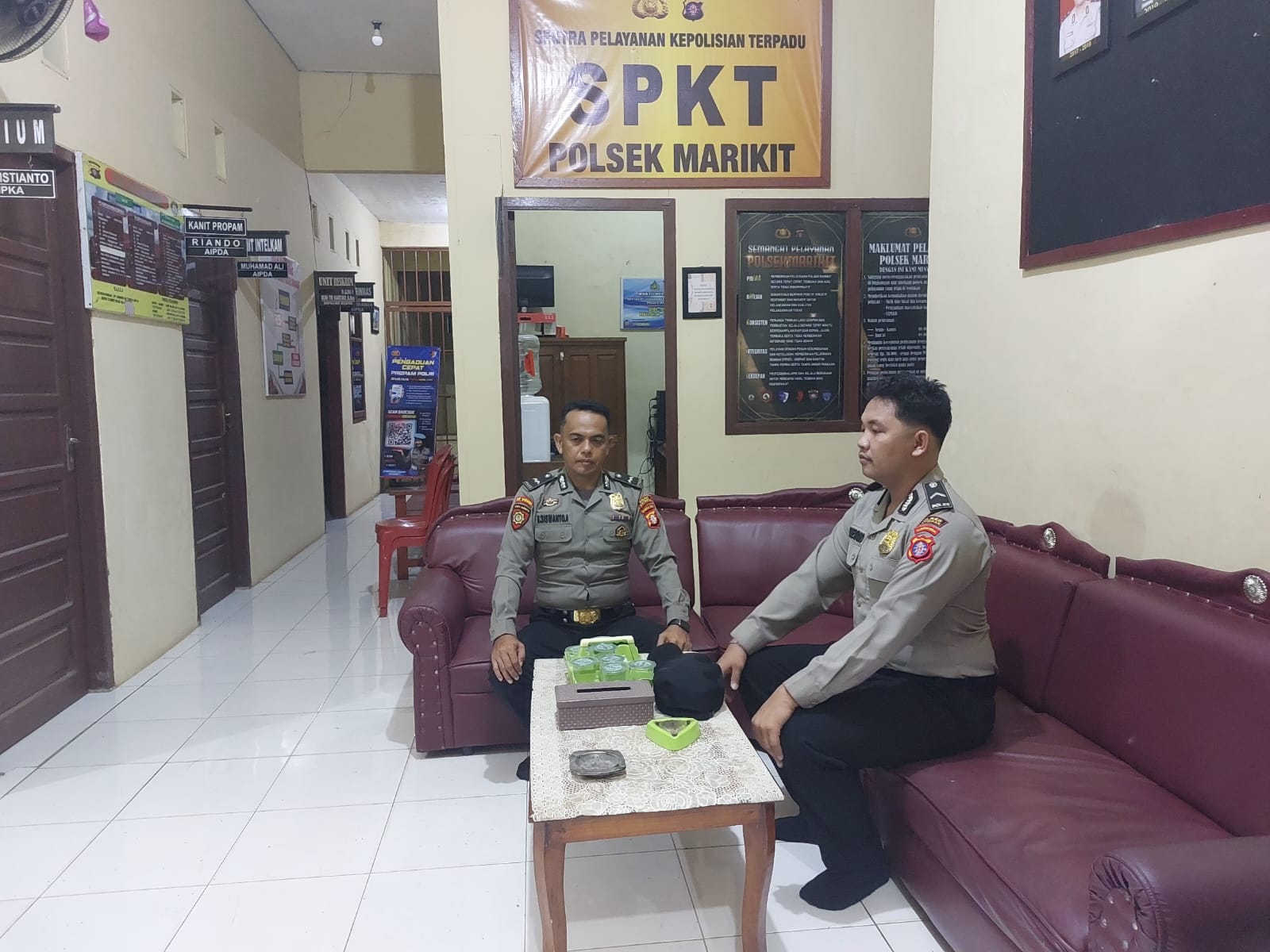 Antisipasi Gangguan Kamtibmas Polsek Marikit Stand by di Mako Pantau Situasi diwilayah Kec. Marikit, Kab. Katingan.