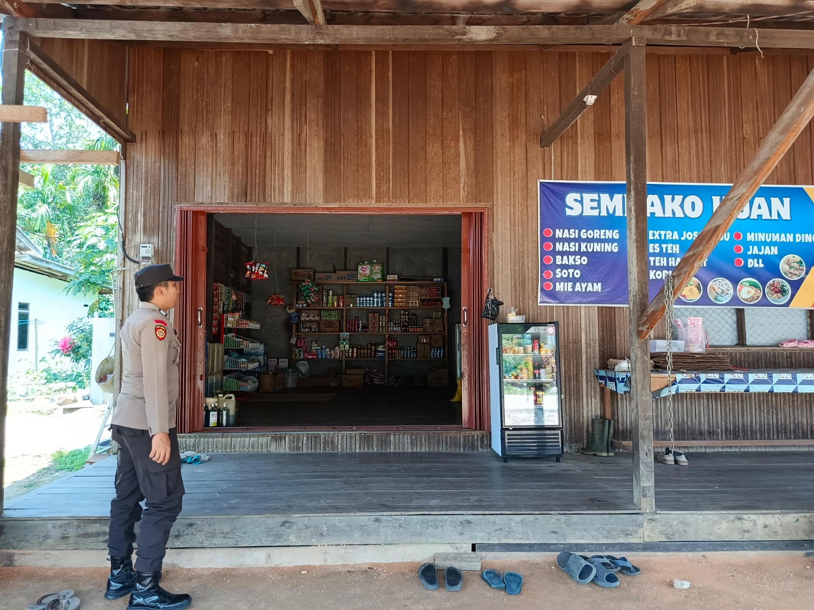 Piket Polsek Patroli kepertokoan diwilkum Polsek Delang