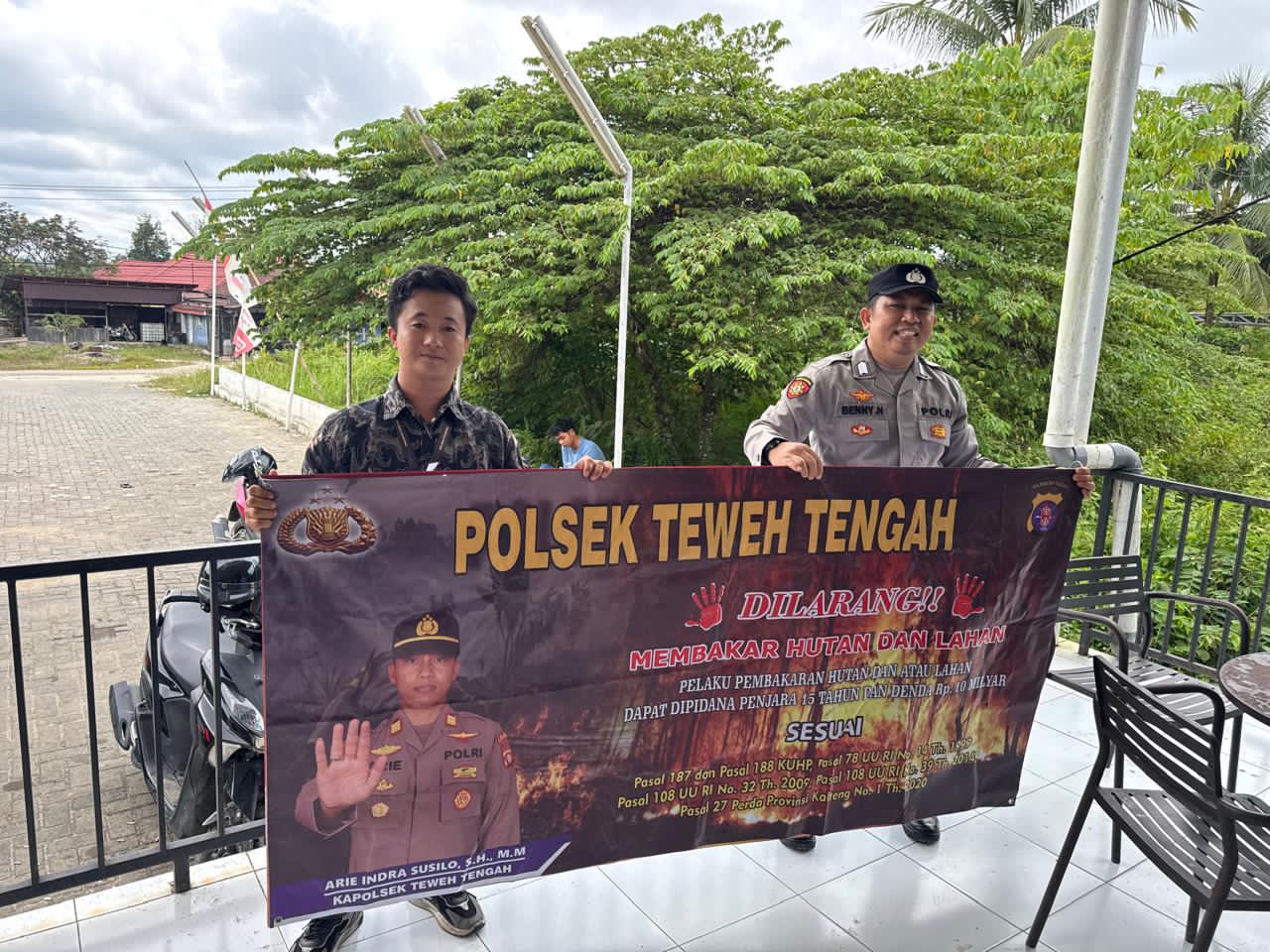 Jaga Kelestarian Hutan, Polsek Teweh Tengah Sampaikan Stop Karhutla Ke Warga