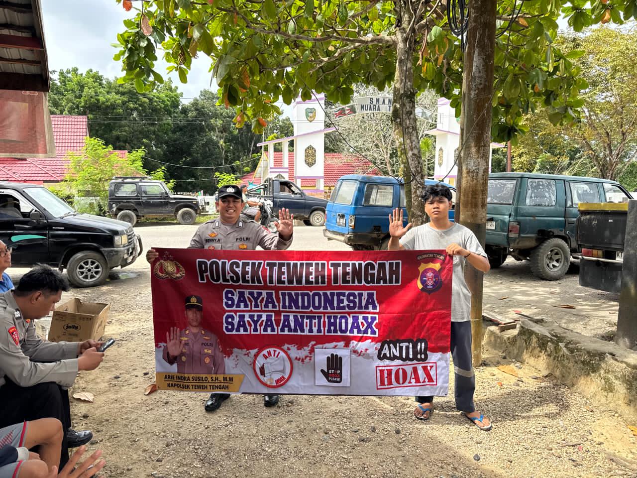 Sapu Bersih Berita Hoax, Polsek Teweh Tengah Sampaikan Stop Hoax Kepada Warga